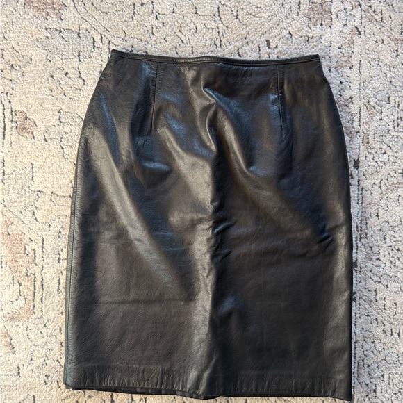 Lauren Ralph Lauren Black Leather Skirt - Picture 2 of 3